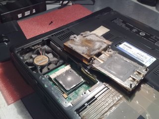 Laptop dust  image